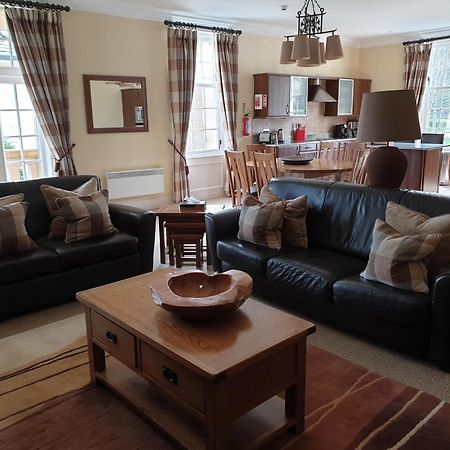 אלכסנדריה Cameron House On Loch Lomond מראה חיצוני תמונה The interior of a typical apartment at the hotel