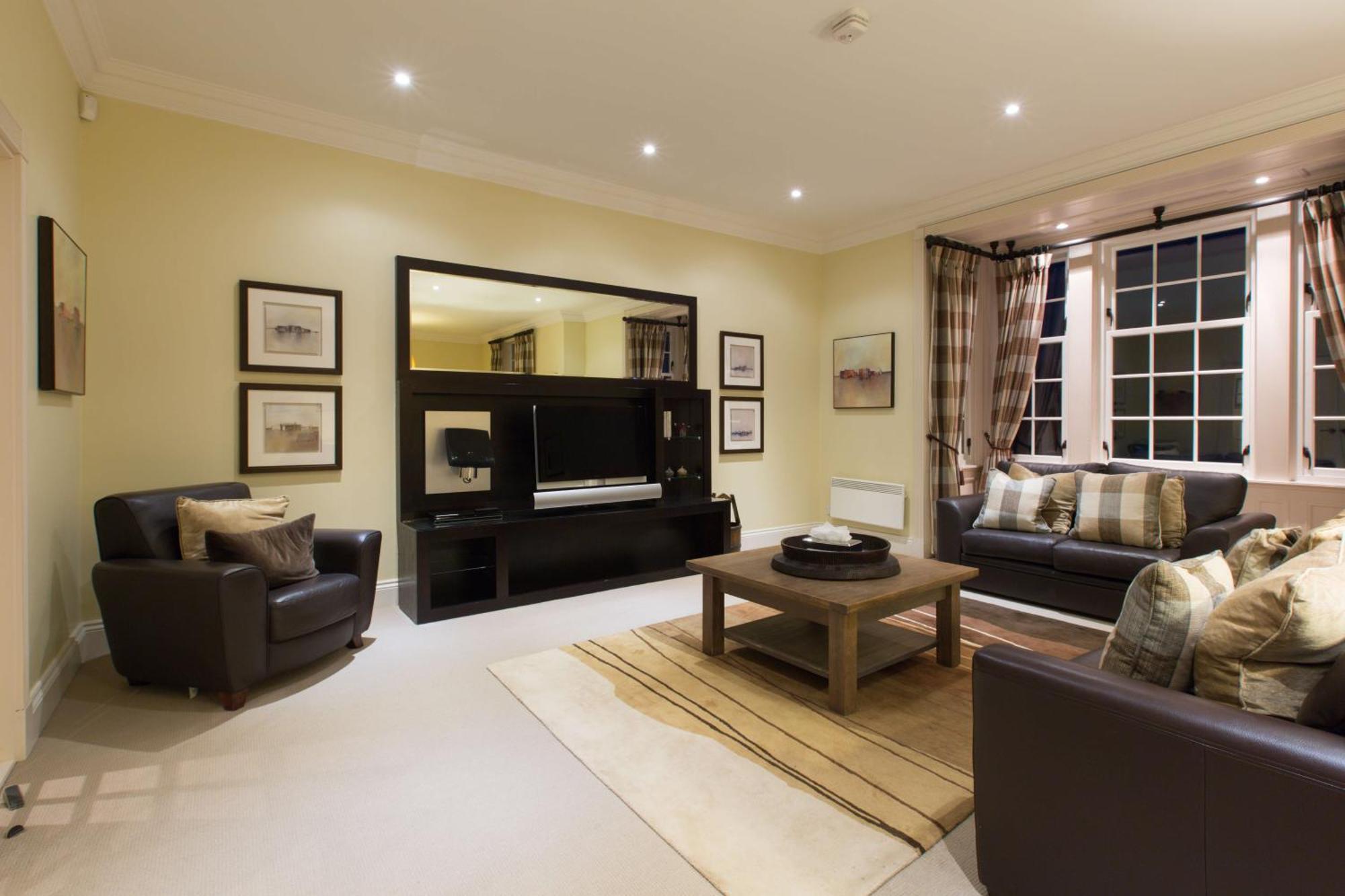 אלכסנדריה Cameron House On Loch Lomond מראה חיצוני תמונה A living room in a private house