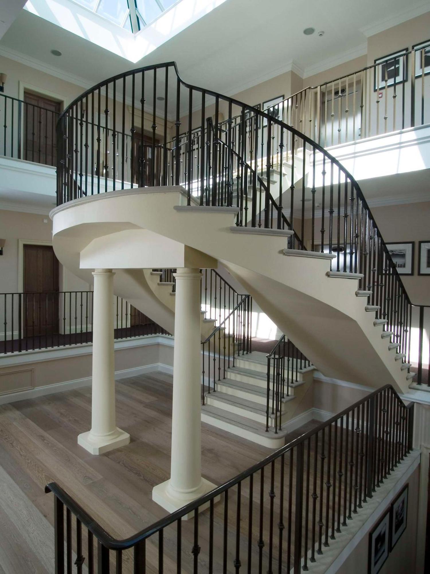 אלכסנדריה Cameron House On Loch Lomond מראה חיצוני תמונה A helical staircase